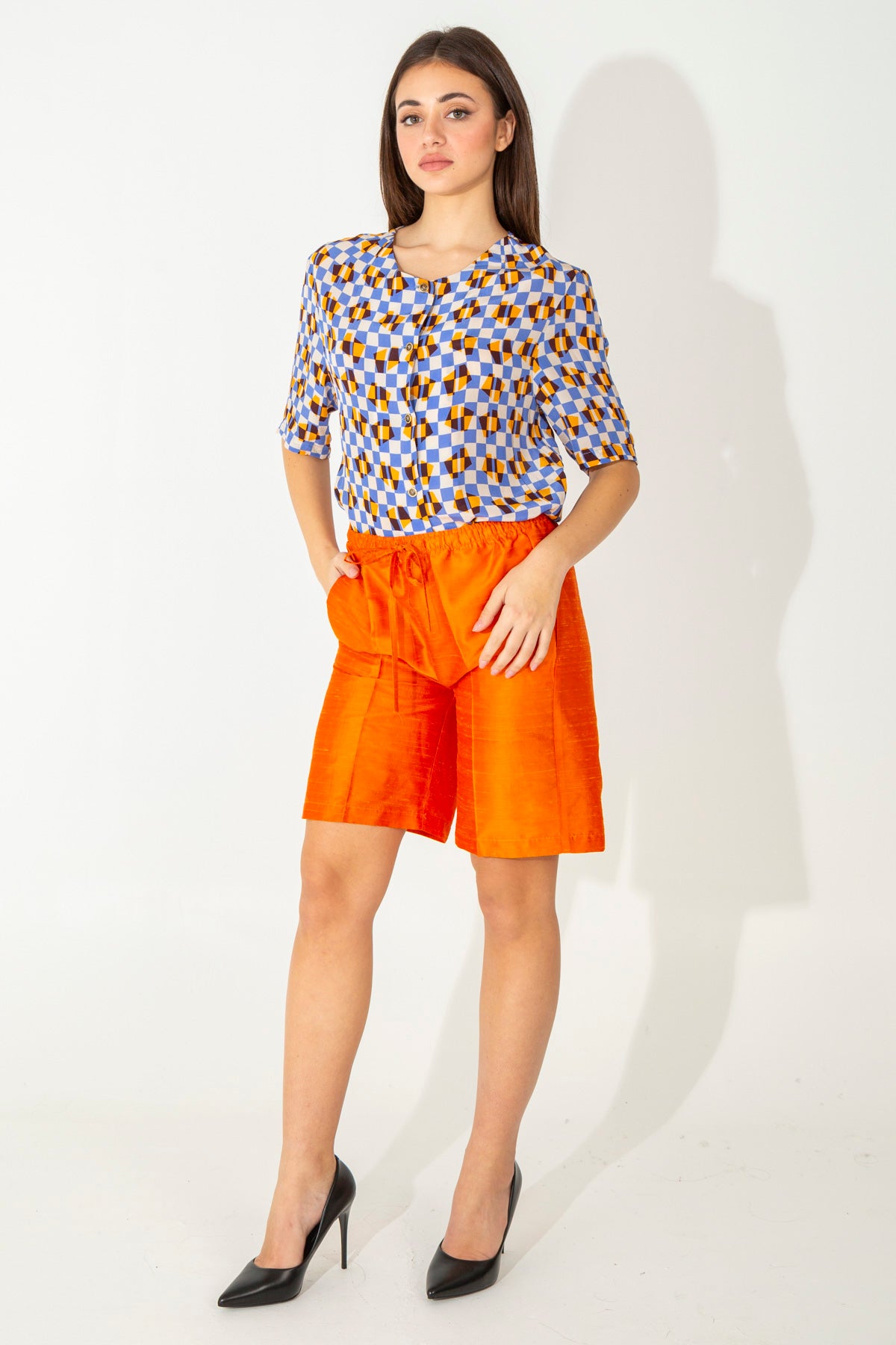 Bermuda shorts in slub silk