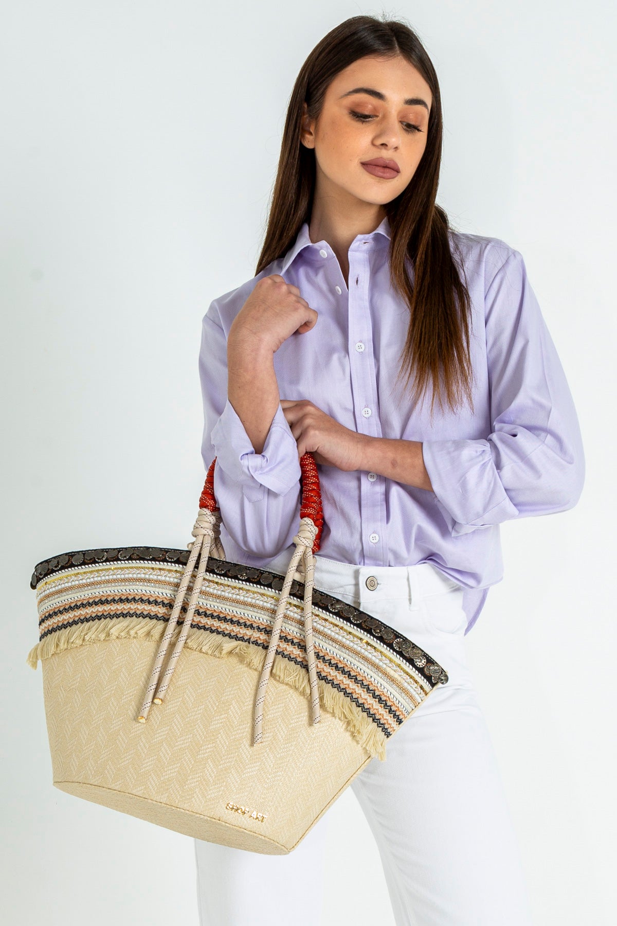 Multicolor basket bag with applications