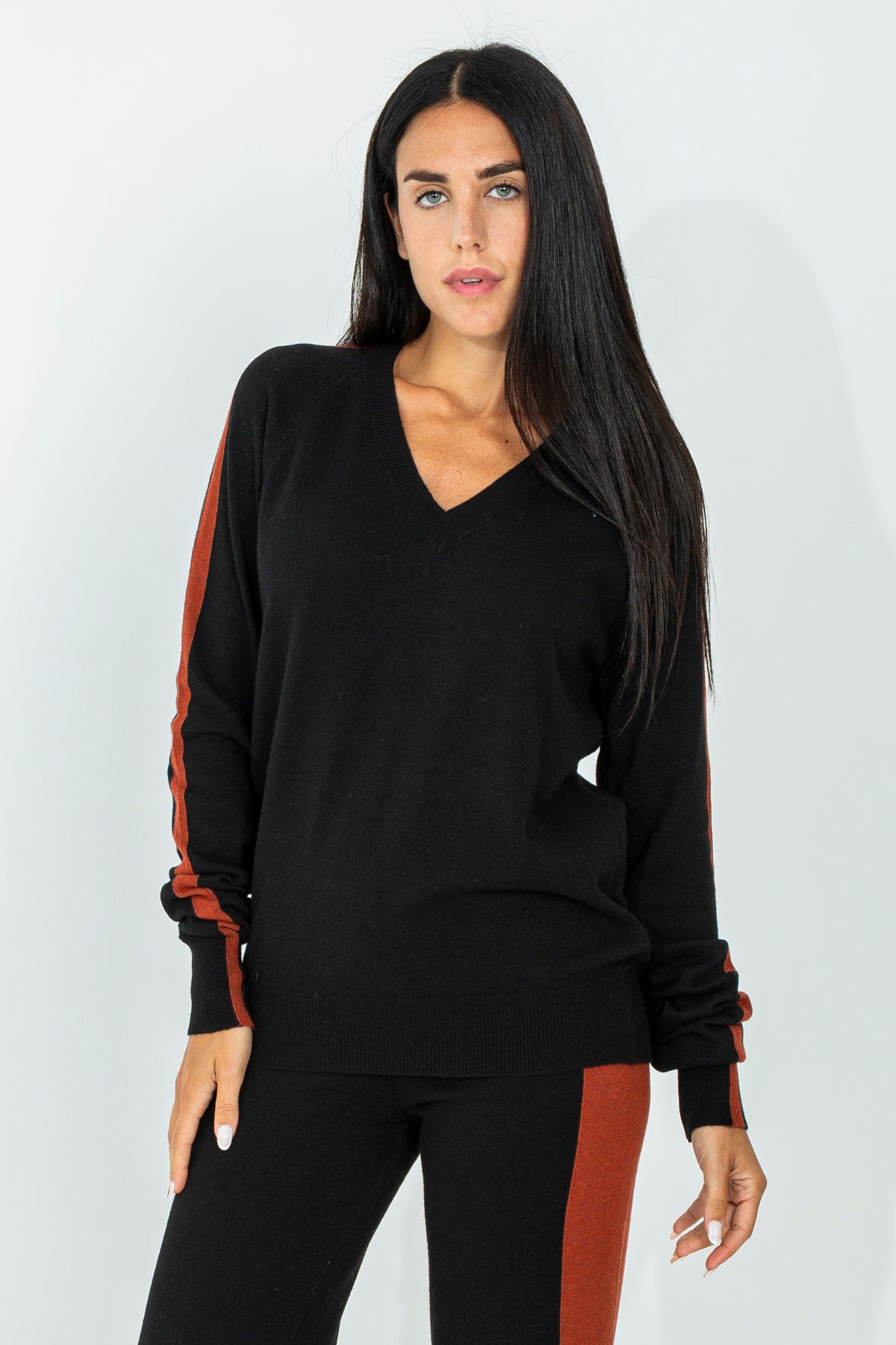 Maglia scollo a V in misto cashmere