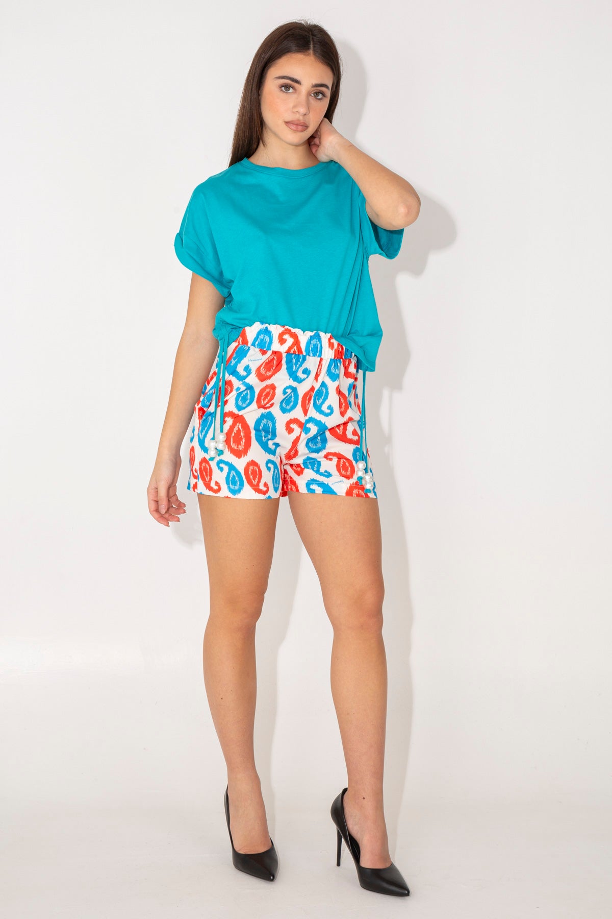 Slipped fabric shorts