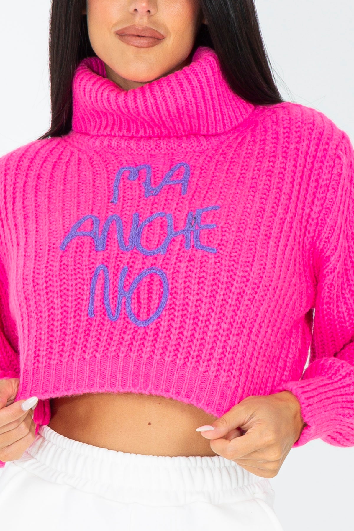 Maglia lupetto crop con frase ricamata