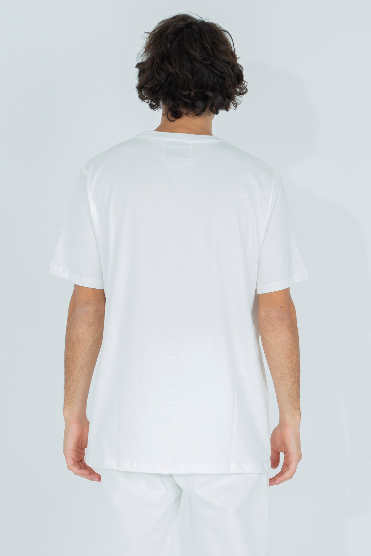 T-shirt basic con piccola stampa